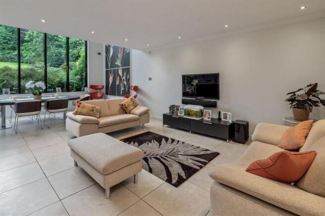 Congleton Close, Alderley Edge, SK9 photo 4