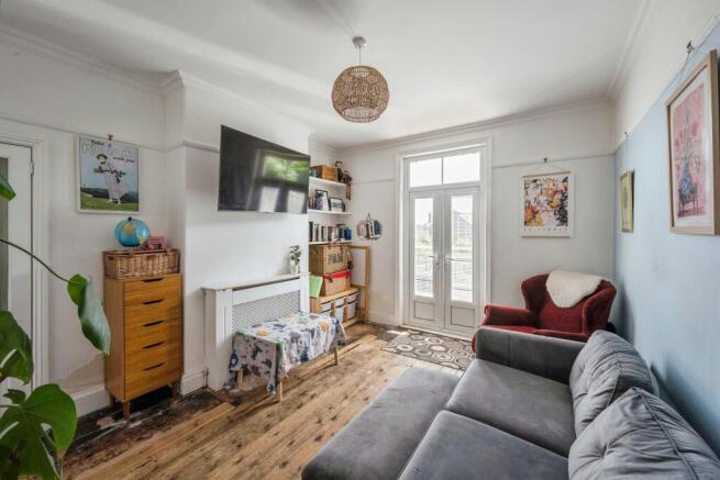 3 bed Semi-Detached for sale Image 6