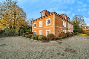 Flat 2, Maxwell Court, Windsor Lane, Slough SL1 7JA