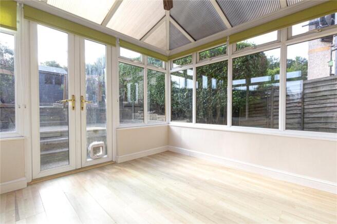 2 bed Terraced to rent Image 10