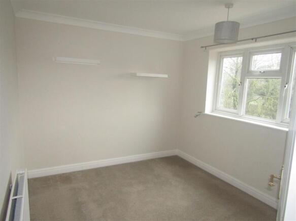 2 bed House to rent Image 6