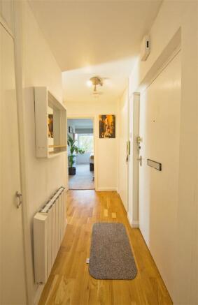 1 Hillside Ct. 2181.jpg