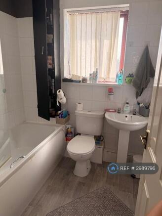 2 bed Semi-Detached to rent Image 12