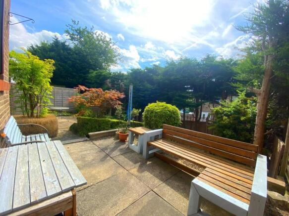 2 bed Semi-Detached to rent Image 8
