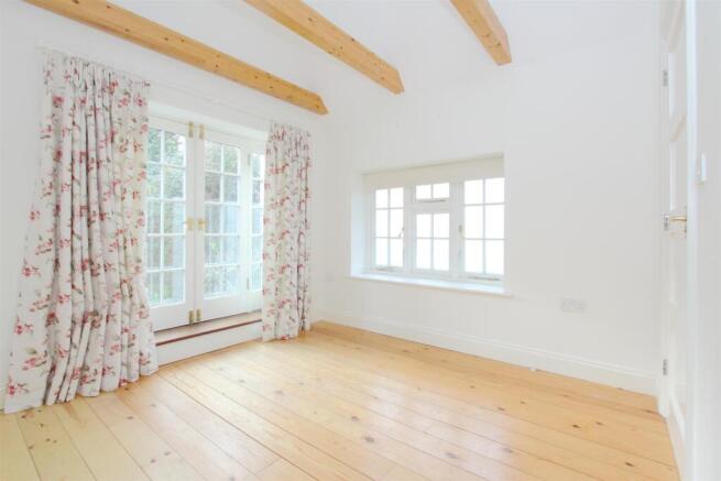 floral cottage ph4.JPG