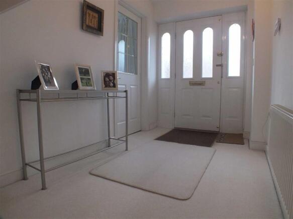 SPACIOUS ENTRANCE HA