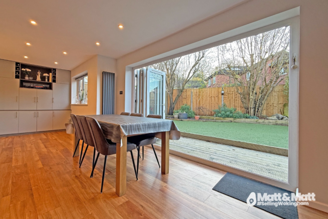 Diamond Way, Wokingham, Berkshire photo 4