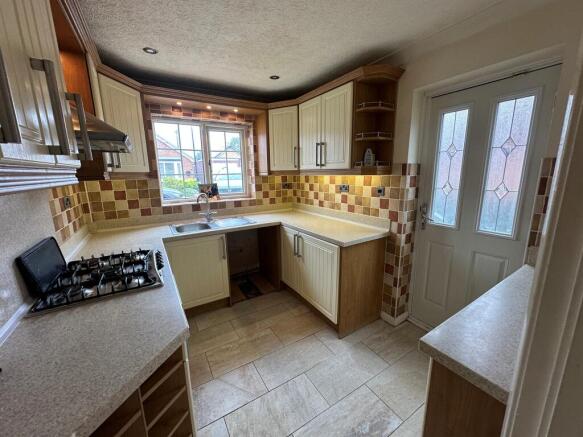 3 bed Detached Bungalow for sale Image 6