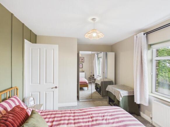 2 bed Town House for sale Image 8