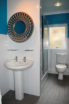 Bedroom 1 En Suite (Copy)