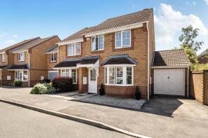 21, Buttercup Place, Thatcham RG18 4BT
