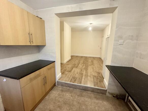 2 bed Flat to rent Image 7