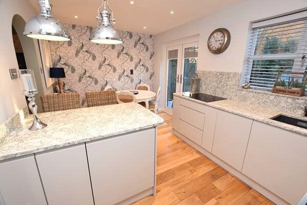 open plan kitchen/diner