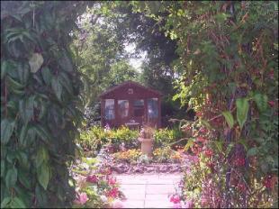SUMMER HOUSE
