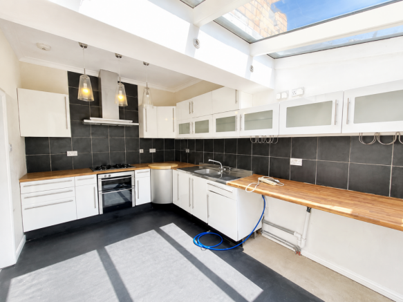 3 bed Detached for sale Image 7