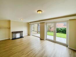 25, Sanctus Drive, Stratford-upon-avon CV37 6DJ