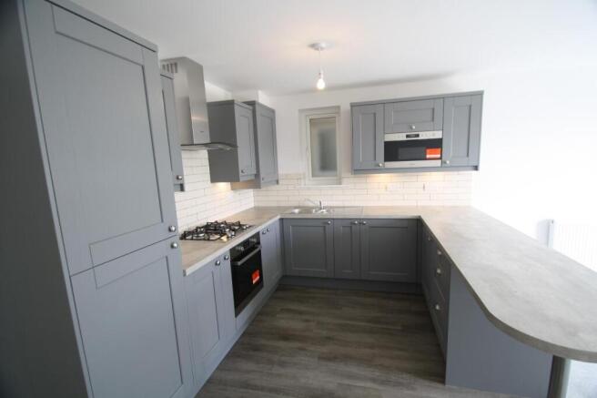 2 bed Flat to rent Image 4