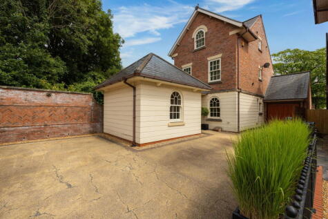 Abbeycroft Close, Astley, Greater Manchester, M29 7TJ