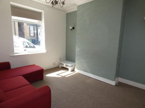 3 bed Terraced to rent Image 4