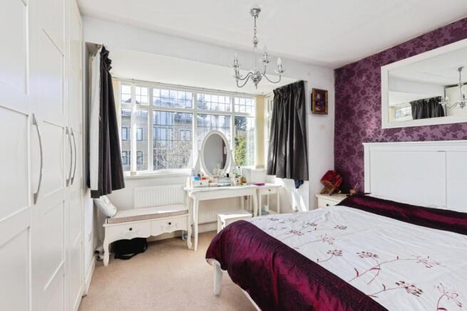 5 bed Detached for sale Image 10