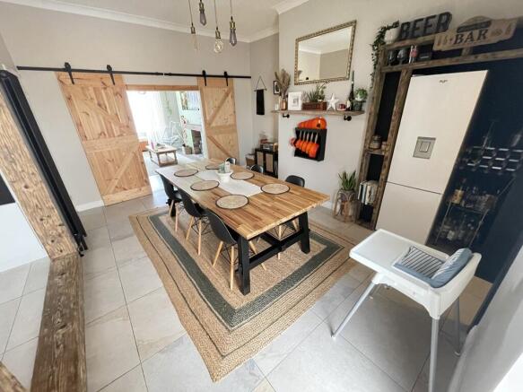 5-dining-room2