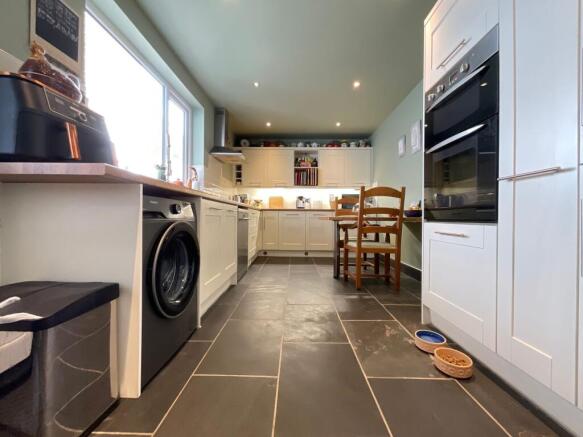 4 bed Terraced for sale Image 6