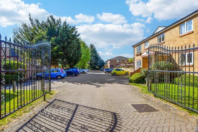 Victoria Street, Maidstone, Kent photo 4
