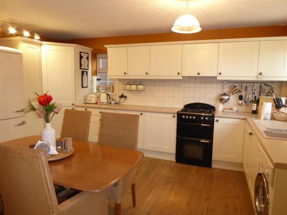 KITCHEN AREA PHOTO