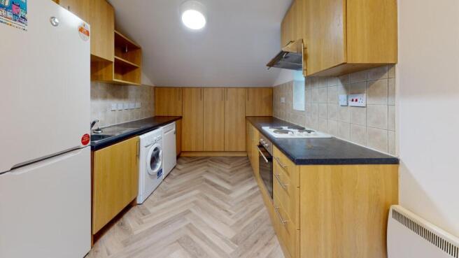 4 bed Flat to rent Image 10