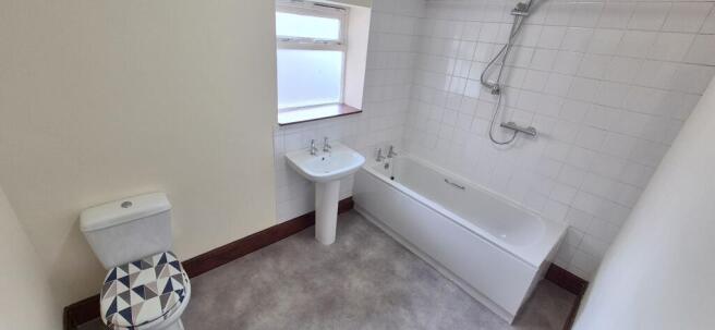4 bed Terraced for sale Image 4