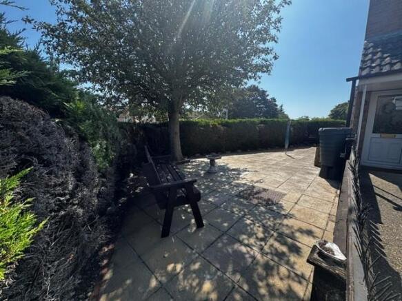 1 yeatminster new pic garden.jpg