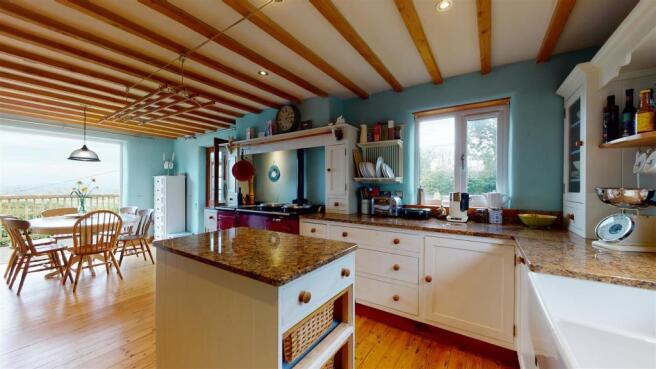 KITCHEN/ BREAKFAST ROOM