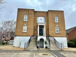 34, Douglas Mews, Bournemouth BH6 5BE