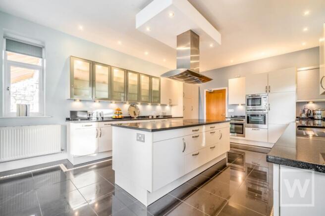 Kitchen/ dining area