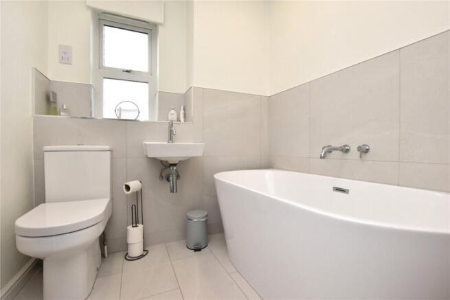 3 bed Semi-Detached for sale Image 10