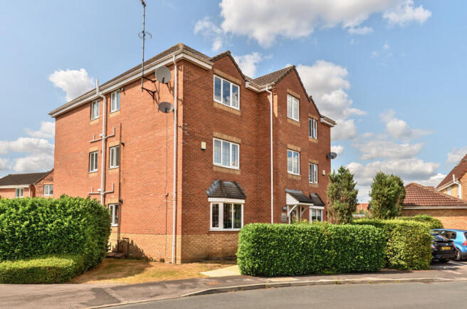 2 bed Flat for sale Image 8