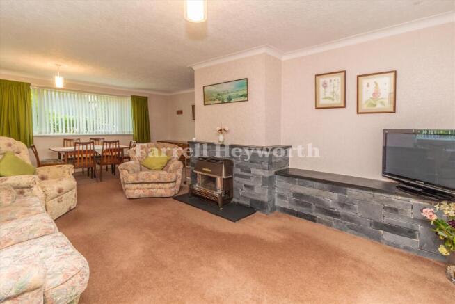 Lounge Diner image 3