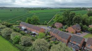 35, Forest Rise, Leicester LE9 9DX