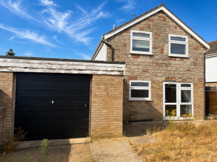 6 Links Way, Thurlton, Norwich, Norfolk NR14 6RF