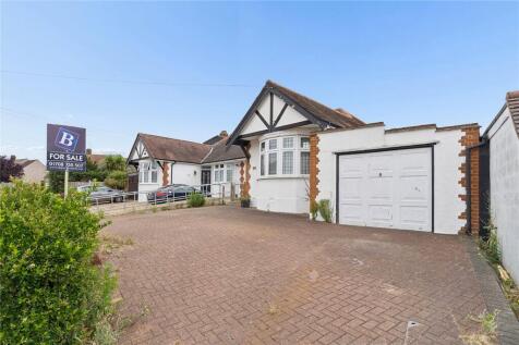 Ayr Way, Rise Park, RM1