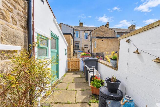 2 bed House for sale Image 8