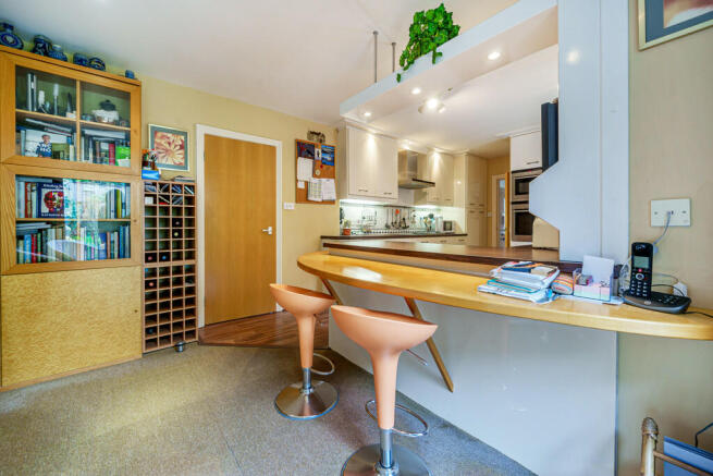 Kitchen/Breakfast...