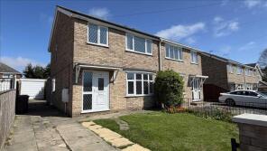 20, Gedney Close, Grimsby DN37 9SB