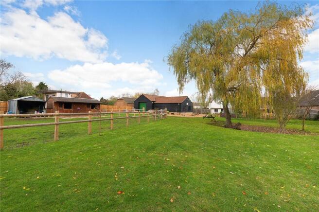 Stables/Paddock
