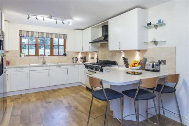 Modern Dining Kitchen