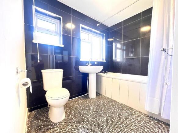 Ambleside Avenue, Redcar, North Yorkshire, TS10 – pohled 4