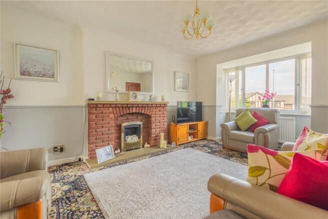 4 bed Detached for sale Image 10