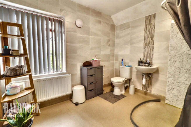3 bed Detached for sale Image 10