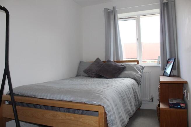 Bedroom (Main)