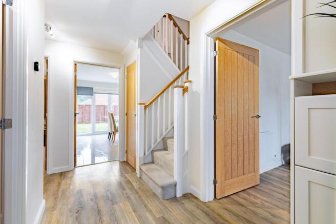 Lacewing Drive, Biddenham, MK40 photo 5